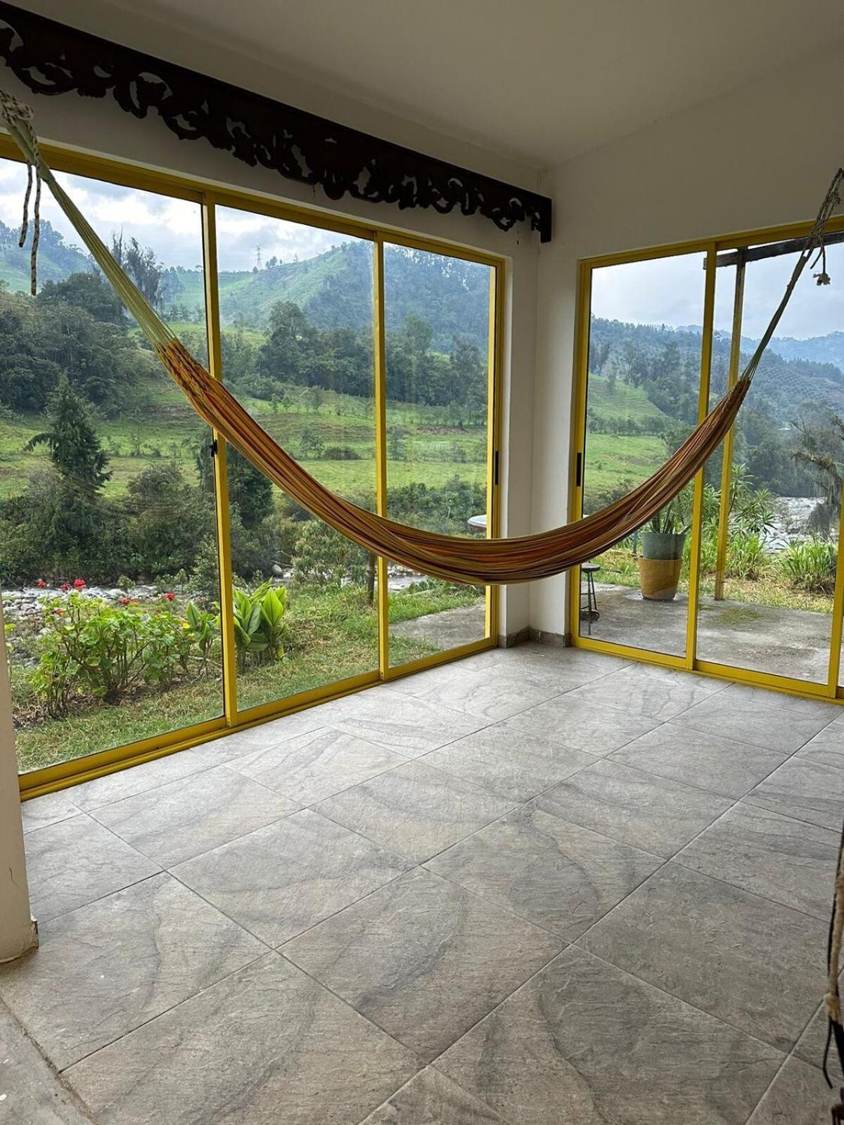 Alojamiento Con Vista Al Rio Y Paisajes Hermosos Villa Manizales Exterior foto